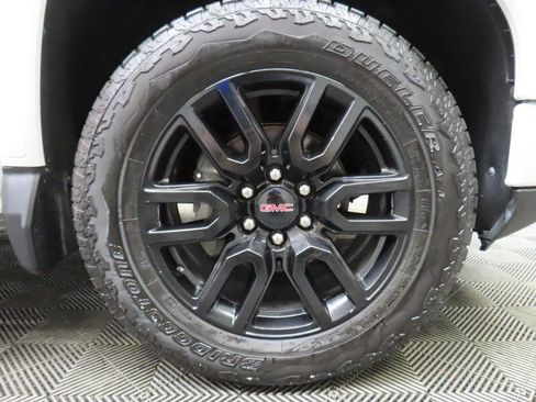 Used 2023 GMC Sierra 1500 Elevation AWD/4WD image 8