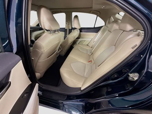 Certified 2020 Toyota Camry XLE image 17