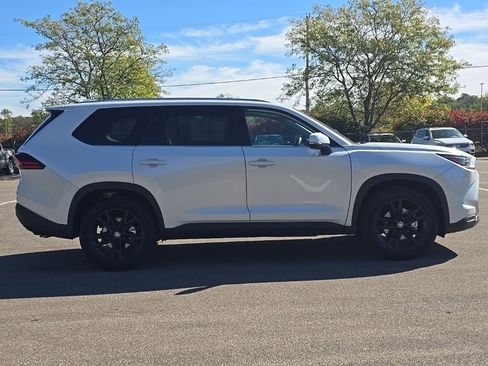 Certified 2026 Toyota Grand Highlander Platinum image 11