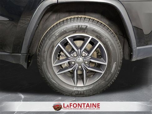 Certified 2018 Jeep Grand Cherokee Limited image 35