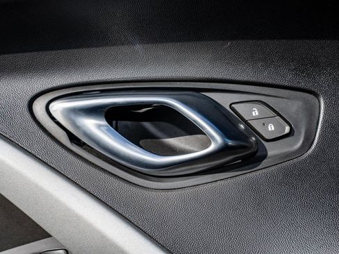 Used 2021 Chevrolet Camaro LT image 21