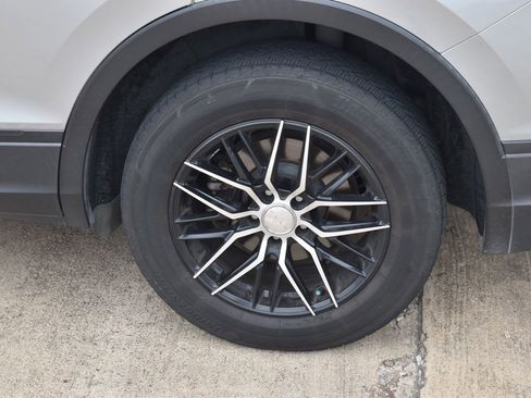 Used 2019 Volkswagen Tiguan S AWD/4WD image 10