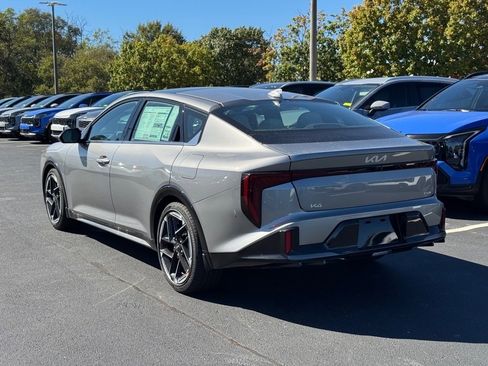 New 2025 Kia K4 GT-Line image 5