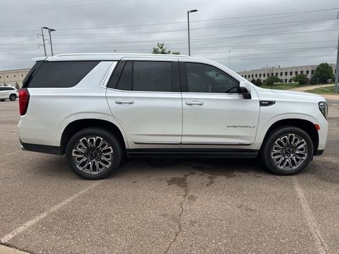 Used 2023 GMC Yukon Denali Ultimate AWD/4WD image 4