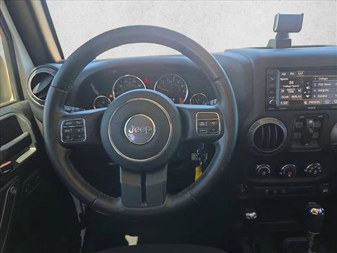 Used 2018 Jeep Wrangler Unlimited Sport S image 16