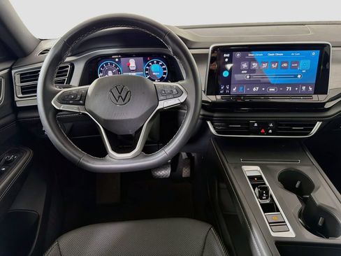 Used 2025 Volkswagen Atlas Cross Sport SE AWD/4WD image 24