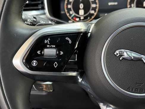 Used 2025 Jaguar F-PACE R-Dynamic S image 17