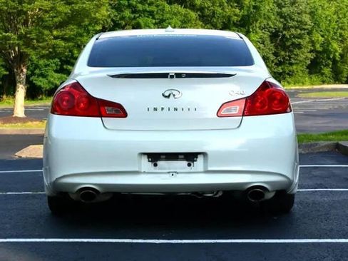 Used 2015 INFINITI Q40 w/ Moonroof Package image 7