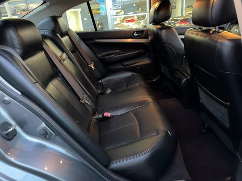 Used 2010 INFINITI G37 x Sedan w/ Premium Pkg image 23