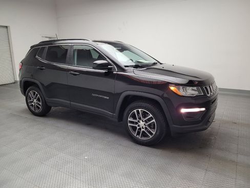 Used 2017 Jeep Compass Latitude w/ Popular Equipment Group AWD/4WD image 11