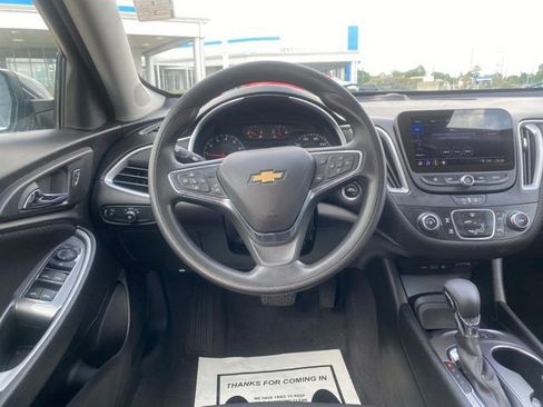 Used 2024 Chevrolet Malibu LS FWD image 17