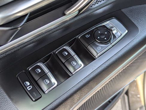 Used 2024 Kia Telluride S w/ S Sunroof Package FWD image 22