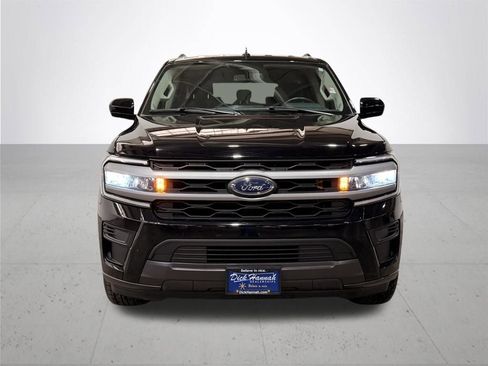 Used 2024 Ford Expedition Max XLT image 4