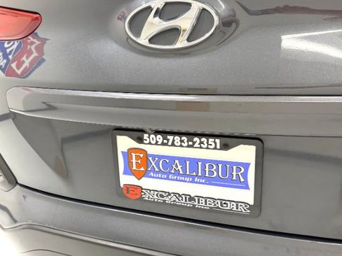 Used 2018 Hyundai Kona SE image 8