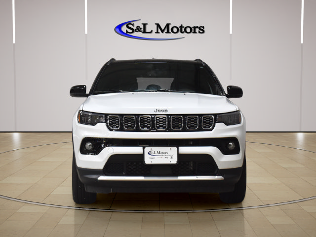 Used 2025 Jeep Compass Limited AWD/4WD image 2