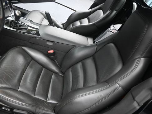 Used 2011 Chevrolet Corvette Convertible w/ Preferred Equipment Group RWD image 9