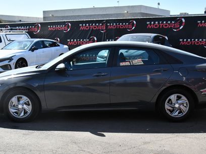 Used 2024 Hyundai Elantra SE