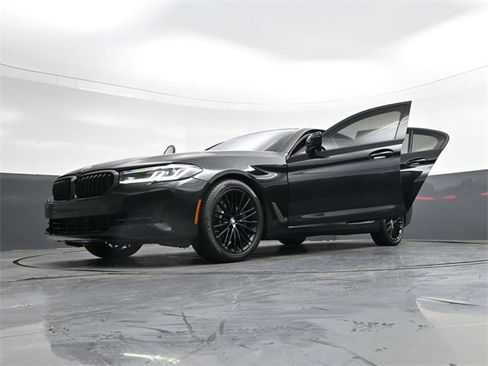 Used 2022 BMW 530i w/ Convenience Package image 36