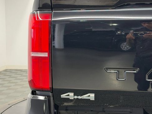 Used 2026 Toyota Tacoma SR5 AWD/4WD image 13
