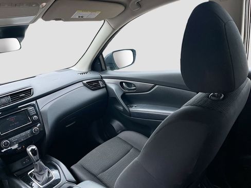 Used 2020 Nissan Rogue Sport S image 21