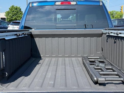 Used 2022 RAM 1500 Laramie AWD/4WD image 5