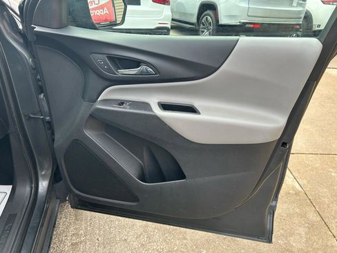 Used 2019 Chevrolet Equinox LT image 16