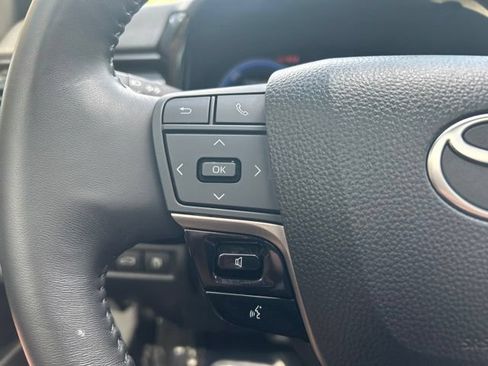 Used 2025 Toyota Camry XSE FWD image 17