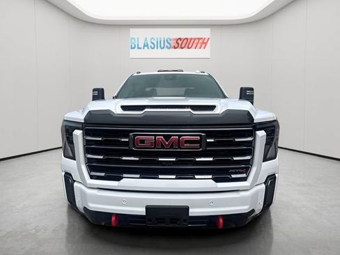 Used 2024 GMC Sierra 2500 AT4 w/ AT4 Preferred Package AWD/4WD image 8