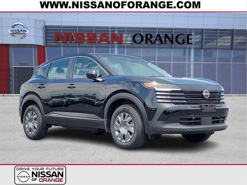 New 2025 Nissan Kicks S image 1