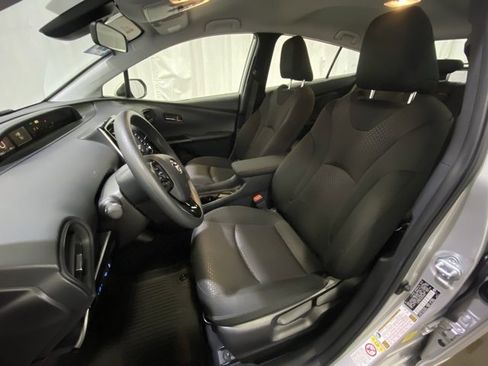 Certified 2022 Toyota Prius LE image 10