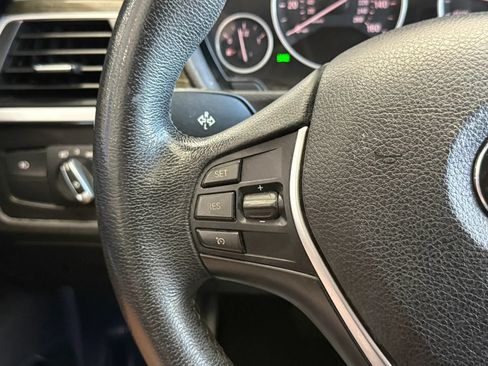 Used 2018 BMW 320i Sedan RWD image 12