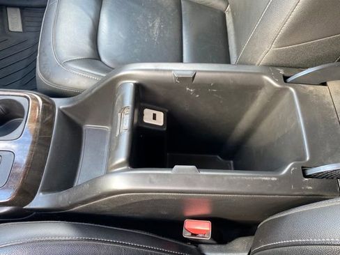 Certified 2017 GMC Canyon SLT w/ Driver Alert Package image 14