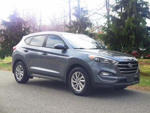 Used 2016 Hyundai Tucson SE w/ Option Group 02 image 6
