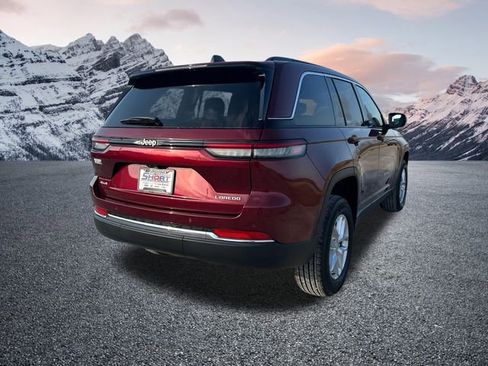 New 2026 Jeep Grand Cherokee Laredo AWD/4WD image 5