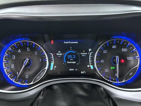 Certified 2026 Chrysler Pacifica Limited FWD image 14