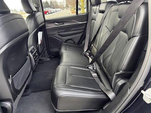 Certified 2023 Jeep Grand Cherokee Limited image 22