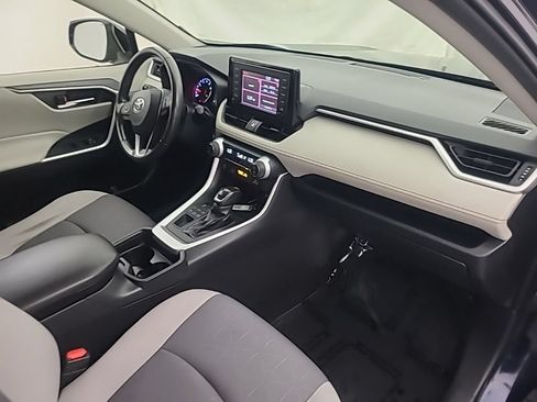 Used 2019 Toyota RAV4 XLE w/ Convenience Package AWD/4WD image 14