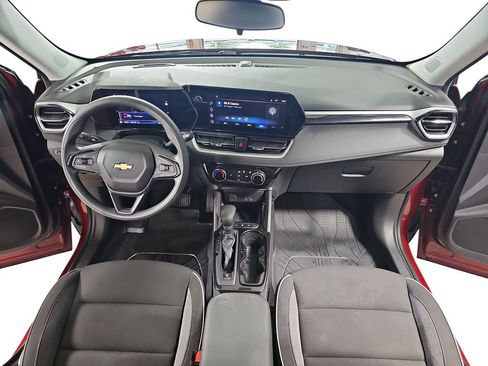 Used 2024 Chevrolet TrailBlazer LT w/ Driver Confidence Package AWD/4WD image 11