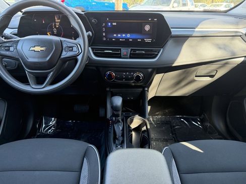 Used 2024 Chevrolet TrailBlazer LS image 12