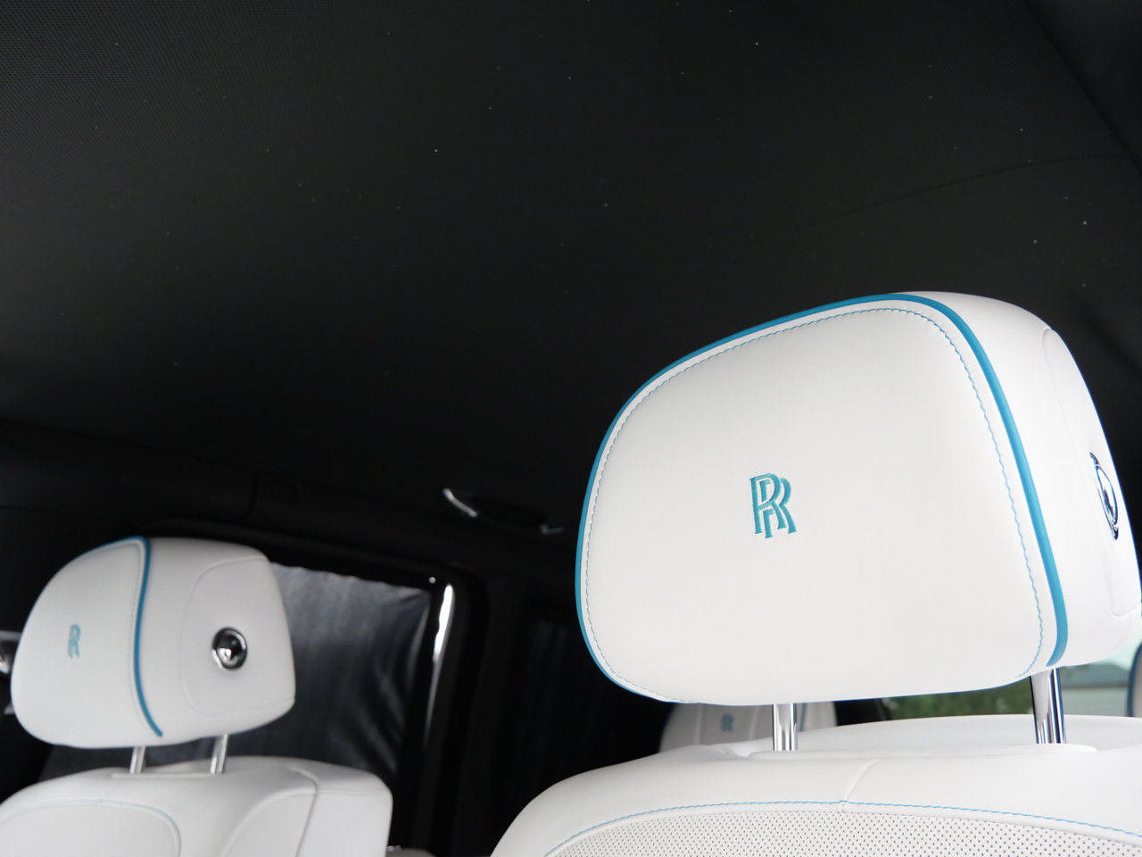 Used 2024 Rolls-Royce Cullinan Black Badge w/ Leather Finishing Pack AWD/4WD image 10