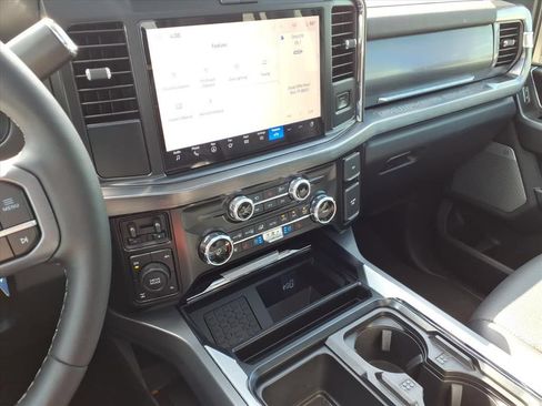 Used 2025 Ford F350 Lariat w/ Chrome Package AWD/4WD image 30
