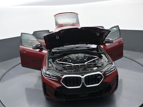 Used 2026 BMW X6 M60i image 40