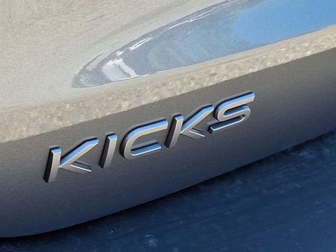 New 2026 Nissan Kicks SR w/ SR Premium Package FWD image 22