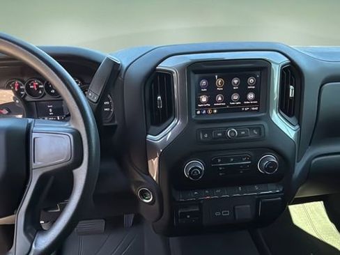 Used 2024 Chevrolet Silverado 1500 Custom Trail Boss image 10