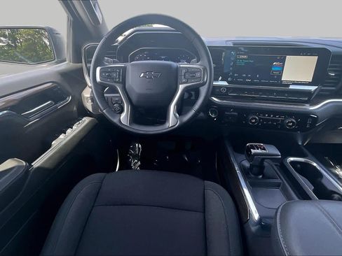 Used 2024 Chevrolet Silverado 1500 LT Trail Boss w/ Protection Package AWD/4WD image 5