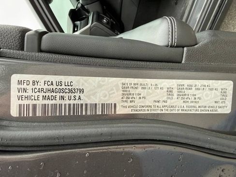 Used 2025 Jeep Grand Cherokee Altitude w/ Trailer Tow Package AWD/4WD image 14
