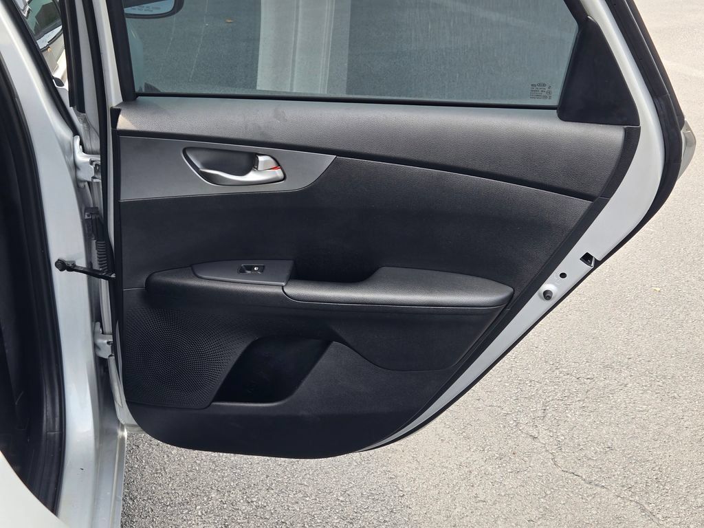 Used 2020 Kia Forte LXS FWD image 11