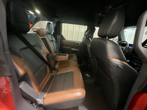 Used 2022 Ford Bronco Outer Banks AWD/4WD image 14