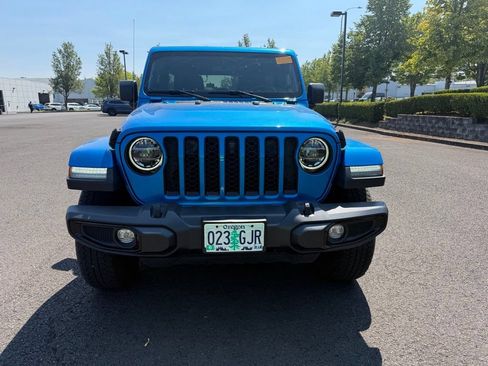 Used 2022 Jeep Wrangler Unlimited Sahara AWD/4WD image 2