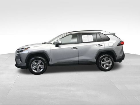 Used 2025 Toyota RAV4 XLE FWD image 2